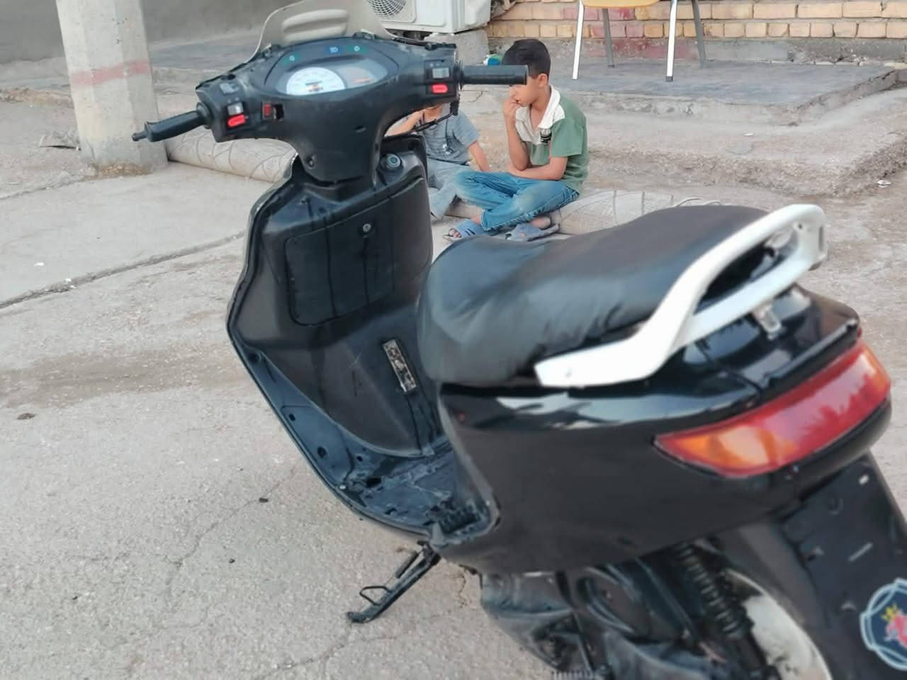 سلام عليكم شباب دراجه فراشه فحل للبيع ✅شلعه شك الكاع خير من الله✅ سلف هندر اشاير بك لايت  ✅كهربائيات كلها شغاله ✅
جك وسط✅
هورن ✅
((حساس بريك) ✅
مكينه ناعمه✅

 للاستفار اكثر اتصل ☎️
***********
مكان دراجه🏣 ديوانيه قضاء غماس 
السعر(خاص) 💵
سلام عليكم شباب دراجه فراشه فحل للبيع ✅شلعه شك الكاع خير من الله✅ سلف هندر اشاير بك لايت  ✅كهربائيات كلها شغاله ✅

