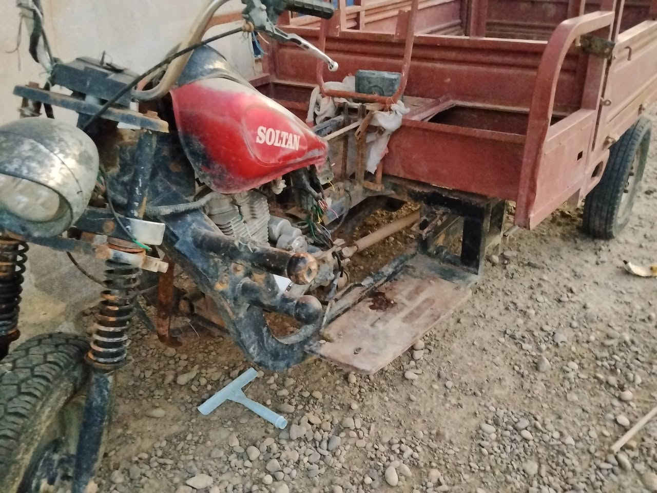 سلام عليكم ستوتة سلطان مويدل 12 وراق عنوان ميسان كحلاء رقم *********** سعر 850
