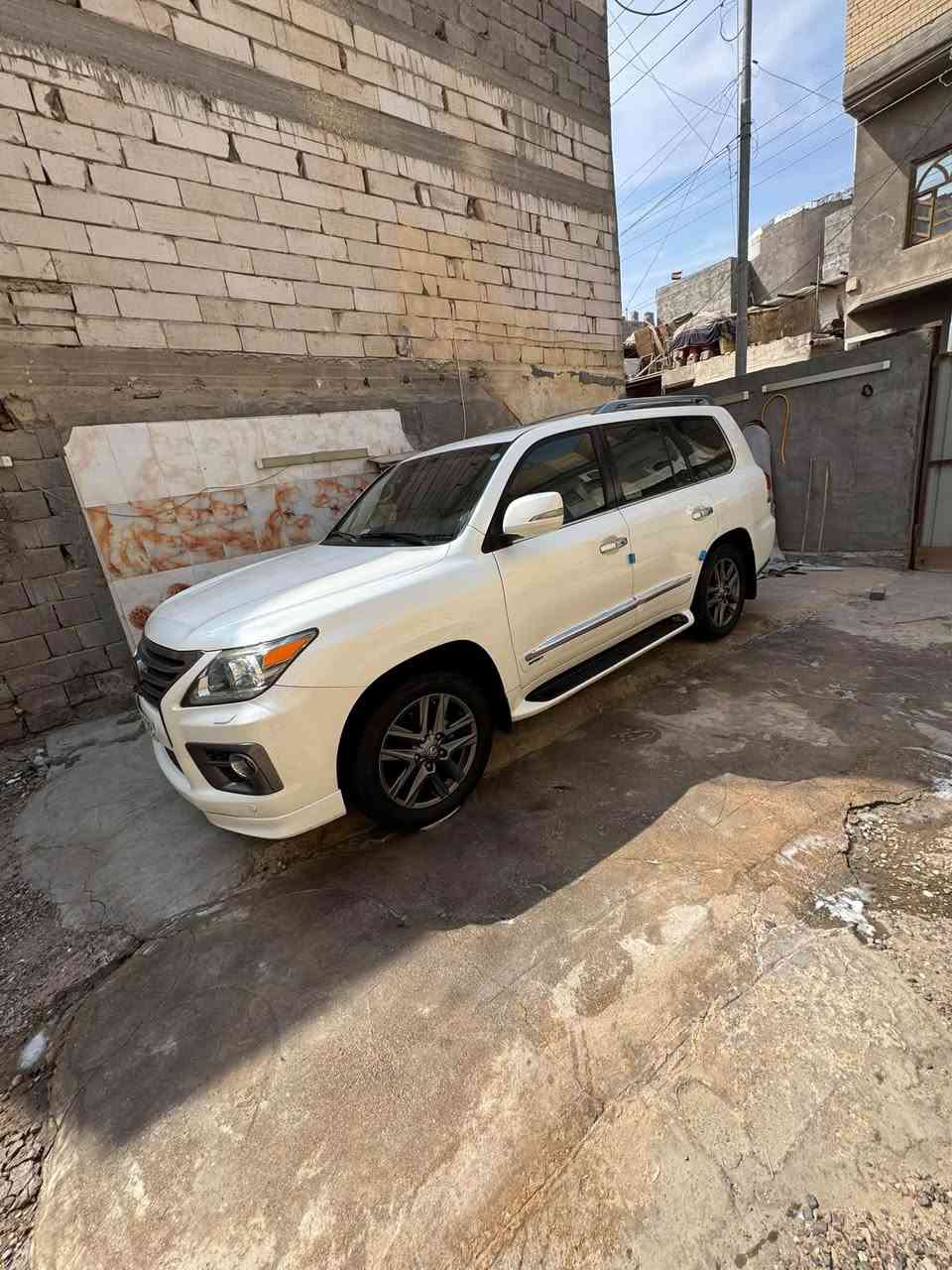 لكزس LX570 بريـم • ٢٠١٥ • ١٢٣ الف كم