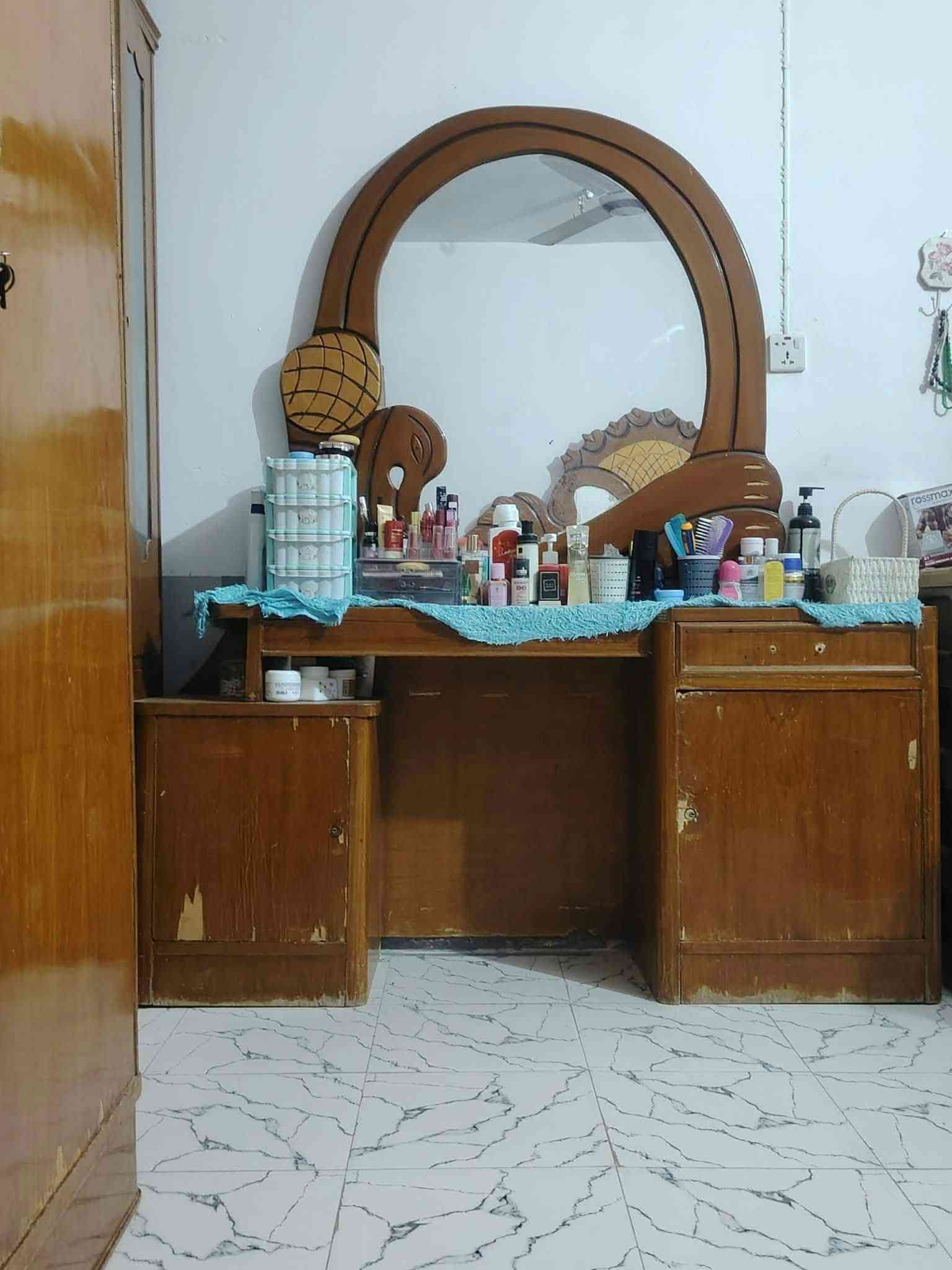 براد شغال غرفه خشب صاج جربايه ام النفر بوفيه مكينه 
@إشارة
