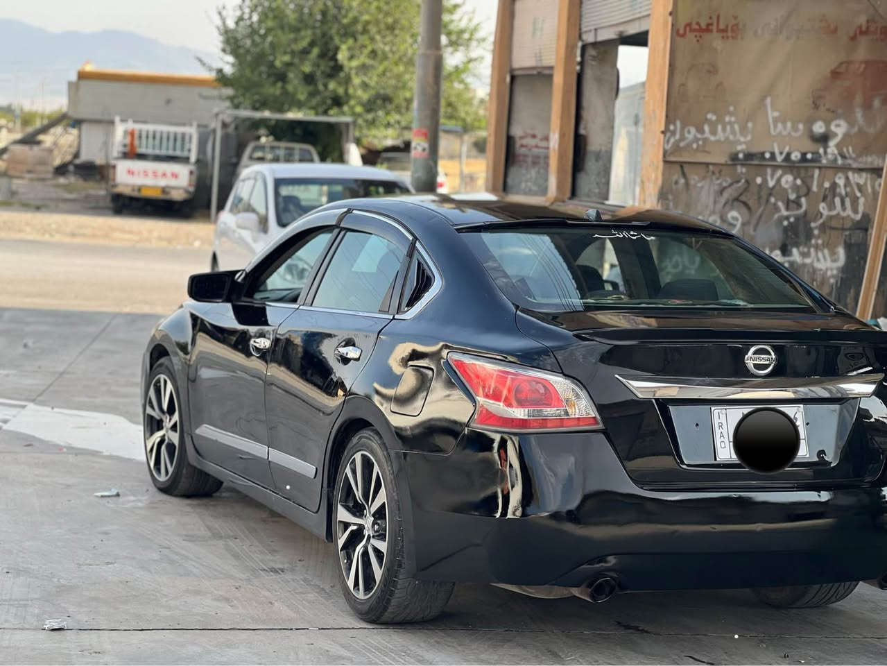 Altima 2015 ئاڵتیما🌹
ئاڵتیما براوە جوان 2015
ڕەش سارەکە هی ماڵانە زۆر جوانە 
تازە پۆڵیش کراوە 
ڕۆنی گێر و مەکینە گۆراوە 
بێ مەسروفە زۆر خاوێن و جوانە 
هەیکەلی لوس و جوانە 
سەقفی بۆیاخی نیە 
بەسمەیە گێر و مەکینە بەشەرتە 
کۆدی بۆ کراوە بێ سەر ئێشەیە 
Zhm: *********** رانية, السليمانية
