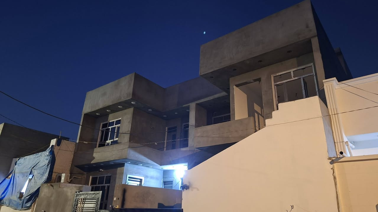 خلفه صبغ كافه الاصباغ ول عوازل ول معاجين مكان ديالى الاتصال ***********

