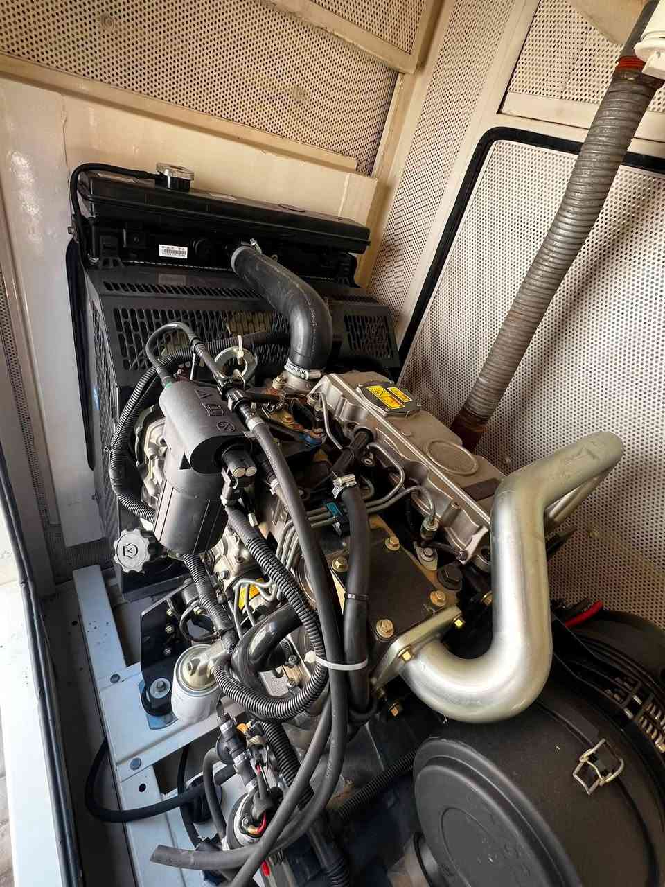 عرض 

👈🏼موالد بيركز انكليزي اصلي 50 KVA
👈🏼كاتم نسبه الكتم 100/100 جبيلي 
👈🏼المحرك بيركز انكليزي اصلي 🇬🇧
👈🏼وراس التواليد لوري سومر فرنسي اصلي 🇫🇷
👈🏼ساعات العمل :1900
👈🏼 موديل الموالد 2014
👈🏼ضمان الموالد  سنه او الف ساعه ايهما اقرب 
👈🏼متوفر مستخدم ساعات قليله   
👈🏼للتواصل واتساب او الاتصال 📞
 📞***********👈🏼
(عباس الوائلي )

تنويه هام ‼️ 

متوفر نضام الاستبدال 🔀 تكدر تبدل موالدتك القديمه موالده جديده ويتم الاتفاق 🤝بعد التقييم 

تتوفر صيانه 👷🏼‍♂️ جميع احجام الموالدات البيركز الانكليزي و/ الكمز / دايو دوزان  بعمل متقن ونوفر لك خدمات عامه واستبدال عام في الموالدات 

معه تحيات (عباس الوائلي )

