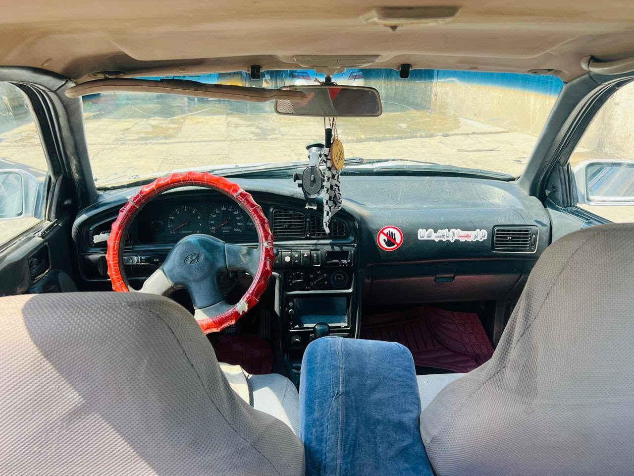 للبيع النترا ٩٣ سياره حلوه بدون ضربة بس جراد كير محرك تمام تبريد شغال بس ضعف بلكمبريسر وهاي صورها بسمنه السعر ٢٨ للإستفسار ***********
