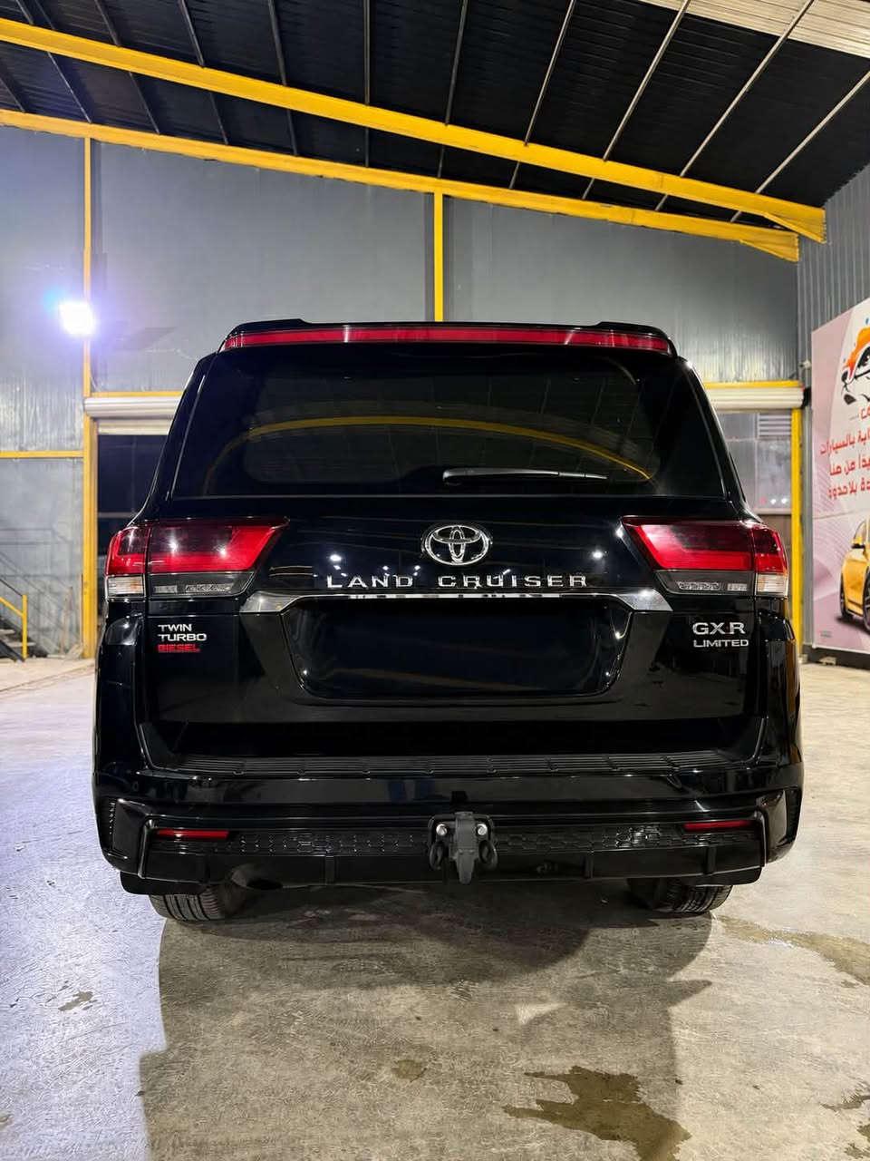 🖤 للبيع لاندكروز GXR Limited-Twin Turbo موديل 2024 🖤

🚘 تويوتا لاندكروز GXR Twin Turbo
📅 موديل 2024
⚫ اللون: أسود
🛣️ الممشى: 45,000 كم
✨ GXR Limited – أعلى المواصفات
🛡️ مغلفة تغليف كامل PPF
🇮🇶 رقم بغداد
✅ سيارة كلين

🔥 المواصفات:

• أبل كار بلاي + أندرويد أوتو
• فتحة سقف
• صندوق كهربائي
• 7 راكب
• شاحن لاسلكي
• Auto Hold
• بصمة وتشغيل ذكي
• 3 شاشات
• دفع رباعي كامل 4×4
• مراقبة ضغط الإطارات
• 3 أوضاع للقيادة
• مثبت سرعة
• ثلاجة
• حساسات أمامية وخلفية
• مقاعد كهربائية
• تحذير مغادرة المسار والمساعدة على البقاء بالمسار
• عتبات أبواب أمامية وخلفية مضيئة
• مواصفات أمان ومساعدة بالقيادة
• إنارة LED
• كاميرات ومواصفات إضافية

💎 السيارة كلين ونظيفة جداً، مغلفة PPF بالكامل

الاستفسار ***********

