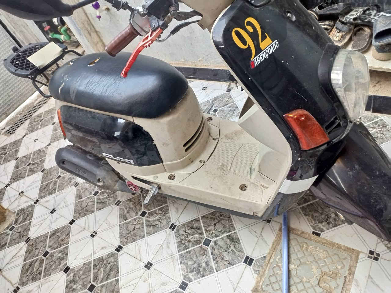 سعر  600 وبي مجال  بسيط
السلام عليكم  موطور للبيع مكان ديالى  كاطون الرازي رقم ***********

