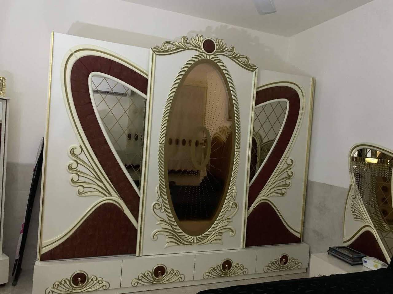 سلام عليكم غراض البيع المكان الروضتين مكلفه بلنشر رقم صاحب الغراض *********** الي يتصل عليه يكوله من طرف فرح امانت الله وذا شتريتو سلعه ياريت تكلولي حته يحولي العموله

