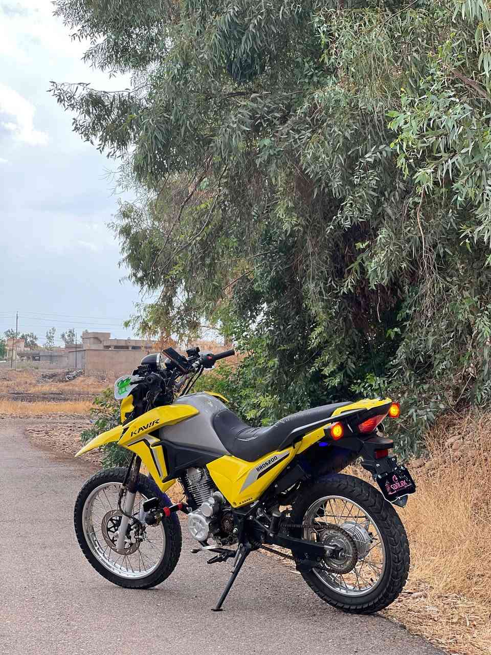 السلام عليكم
دراجه   KAVIR Motor

نضافه فول 

دراجه حلوه وكاعده 

حجم المكينه 200

نكره سلف 

لايـت 20 عدسه 

كهربائيات كامل شغال

6نمر شرط معدل 

موديل 2023

تايرات حالتهن مقبوله

بيها ملاحضات خدوش بسيطه 

بلكفر 

 (السعر مـلـيـون)

(وبيها مجال للشراي)

المكان صلاح الدين الشرقاط 

للأستفسار هـ ***********

شراي اتصل
