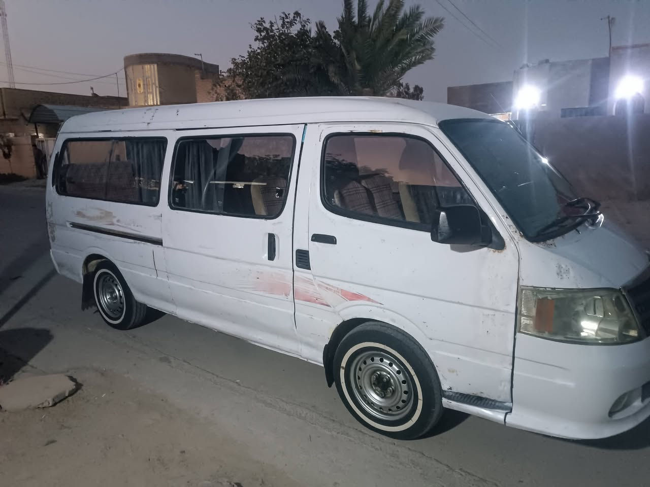 السلام عليكم سياره فتون للبيع
سياره نضيفه كير محرك تخم تاير تخم نوزلات بلكات رقم احمر ماندل راعيه ابيع هل موجود سعر 25وبيه مجال @إشارة
