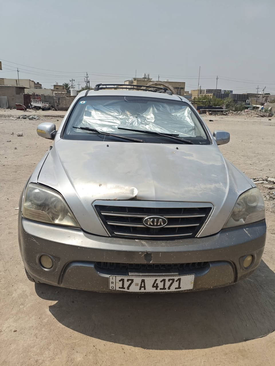 🔥 كيا سورينتو (Kia Sorento) موديل 2007 للبيع [برقم مميز]🔥
✨ الرقم: رقم مميز  ( 4171  - المثنى ) ✨
✅ الملكية والأوراق: باسمنا (تحويل ثاني يوم مباشر).
✅ البدن و الصبغ: صبغ بلاد بيه جراد ، عظمة وشاصي السيارة ممتاز جداً وبدون تخييس (شي بسيط كلش أباب السائق).
✅ المحرك والگير: محرك 3000cc، گير أوتوماتيك .
✅ التبريد والكهرباء: تبريد شغال ممتاز، وكهربائيات كلها شغالة بدون أي نقص.
✅ الملاحظات: تحتاج فقط أدامة بسيطة لغرفة الاحتراق وغسل فقط، وواقع السيارة أفضل وأحلى من الصور بعد.
✅ السعر ٨٣ بيه مجال قليل جدا للشراي. 
📍 الموقع ومكان المعاينة: ذي قار / الناصرية - مركز المدينة (متواجدة حالياً في حي البشائر).
📞 للتواصل (اتصال أو واتساب): ***********
