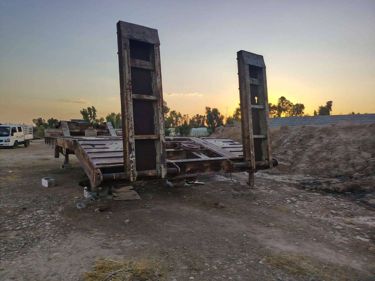 سلام عليكم للبيع لودر فاون مجموعه دوبجه جديد السعر 85 المكان كركوك ***********
