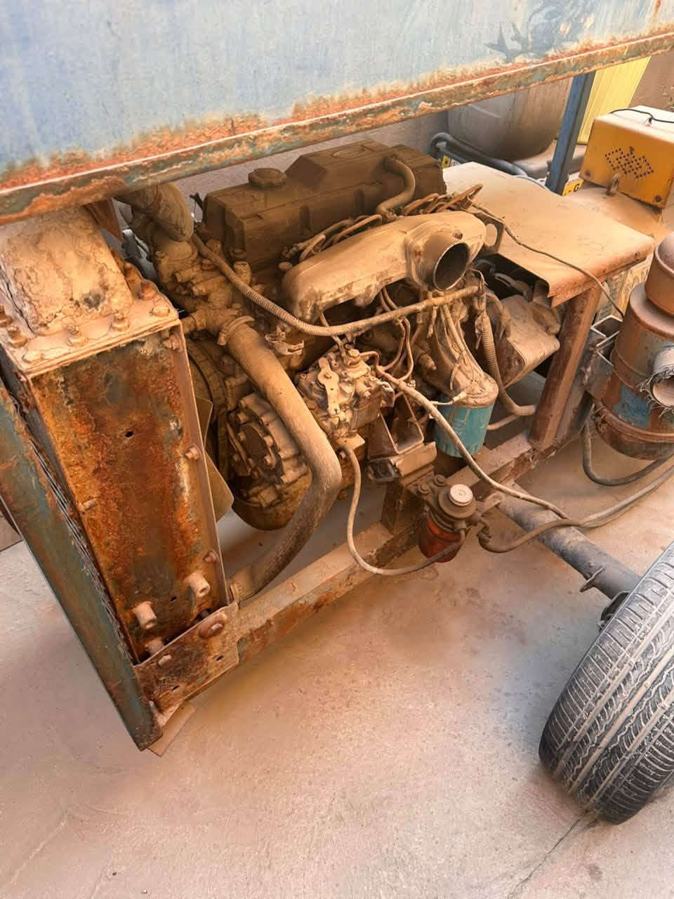 مولد مكينه كيا 3000 
راس توليد ثري فيز تولد 30 KV 
مكان المولد بغداد 
السعر 1,300,000
 للاتصال ***********
