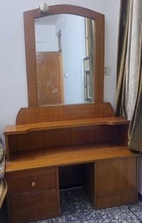ميز تواليت • نضيف • مدينة الصدر