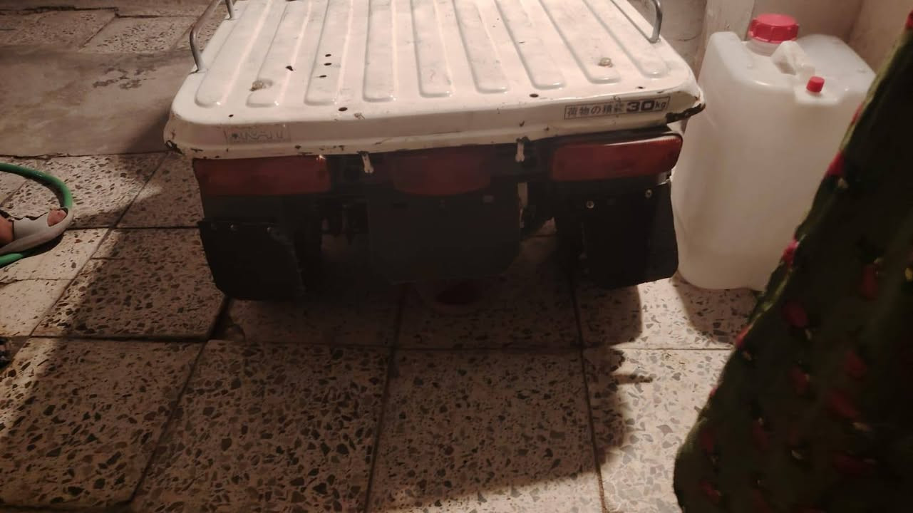 السلام عليكم دراجه ثلاث عجلات للبيع السعر 450 الدراجه رنبه الله شاهد حيل نضيفه نكره سلف عنوان بغداد مدينة الصدر خاص ما اجاوب اتصل ودلل ***********
