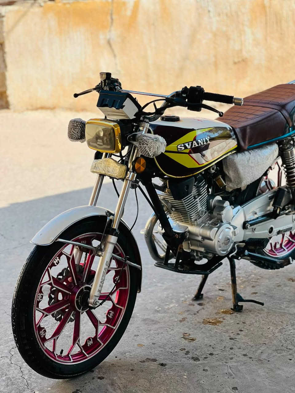 السلام عليكم للبيع سيفان موديل 25 محرك شرط بعدو جديد كلشي شغال مابي نقص محرك150cc منفيس موجود 

جنوب الموصل ناحية القيارة قرية الحود

السعر675 وبي مجال

***********
اقصاد مابيع ومراوس ما اراوس

