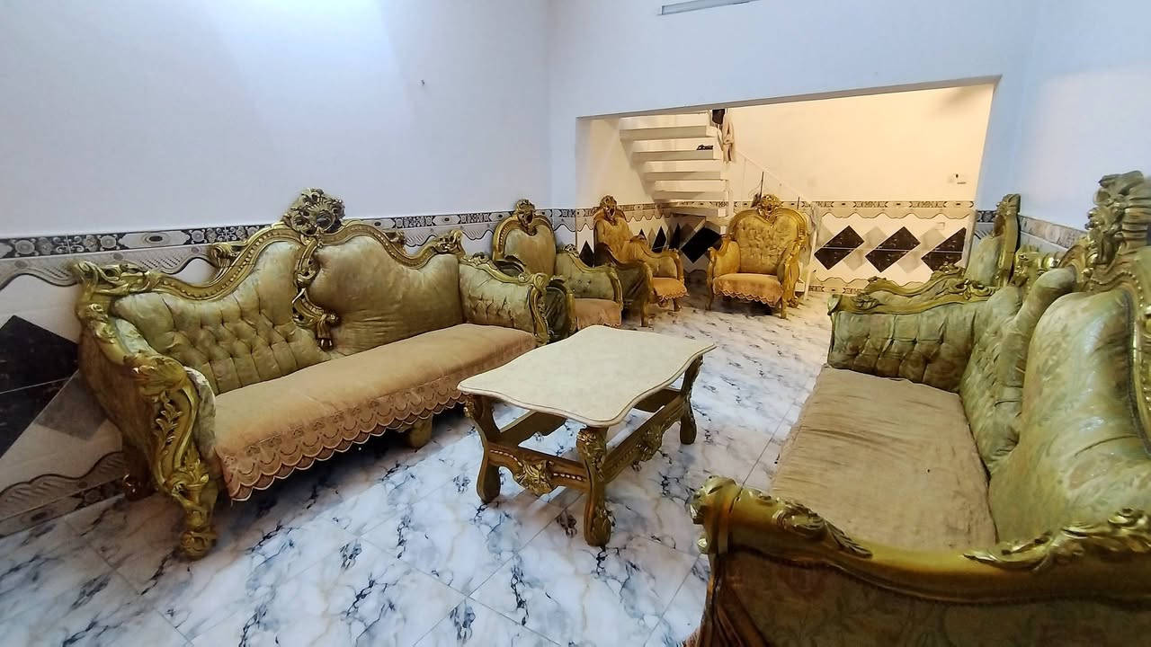 تخم مصري زان دمياطي درجه اولى ثكيل كلش مابي اضرار نضيف بسعر 500.     في مجال مكانمكان بغداد ***********
