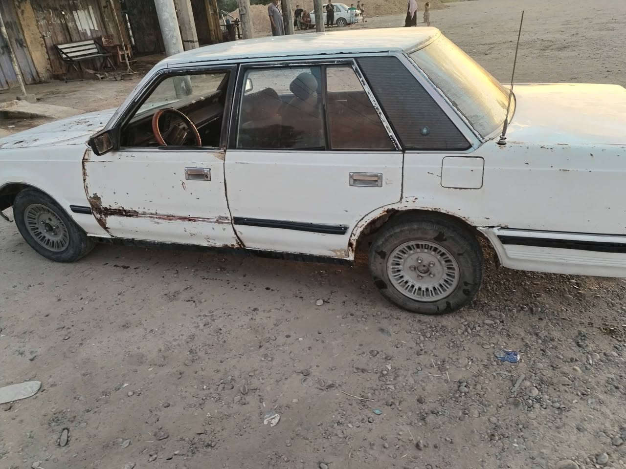 السلام عليكم للبيع سوبر 85رقم صلاح الدين انكليزي تحويل ثاني يوم السيارة مكفولة السعر 25بيهه شوية مجال ***********
