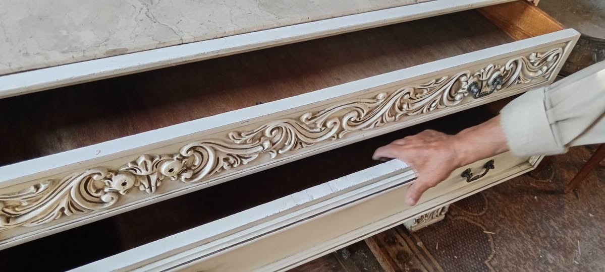 غرفه صاج تسكام اصليه باب اول قطعتين مع تحفيه هديه السعر ٥٥٠ وبيهه مجال مكان حله باب الحسين رقم *********** وتساب
