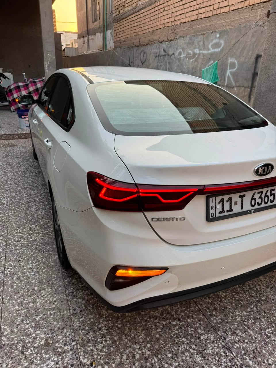 السلام عليكم ❤️
كيا سيراتو 2019 خليجي مكينه 1600 
رقم بغداد باسمي تحويل مباشر 
ماشيه 95 الف 
السياره بدون صبغ بدون تبديل فقط مكانين بارد 
السعر 142 بيها مجال للشراي مكاني سماوة 
الاستفسار ***********
