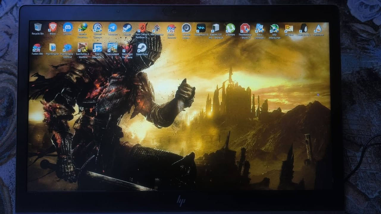 HP ZBook 15u G5 • i5-7200U • Radeon WX3100
