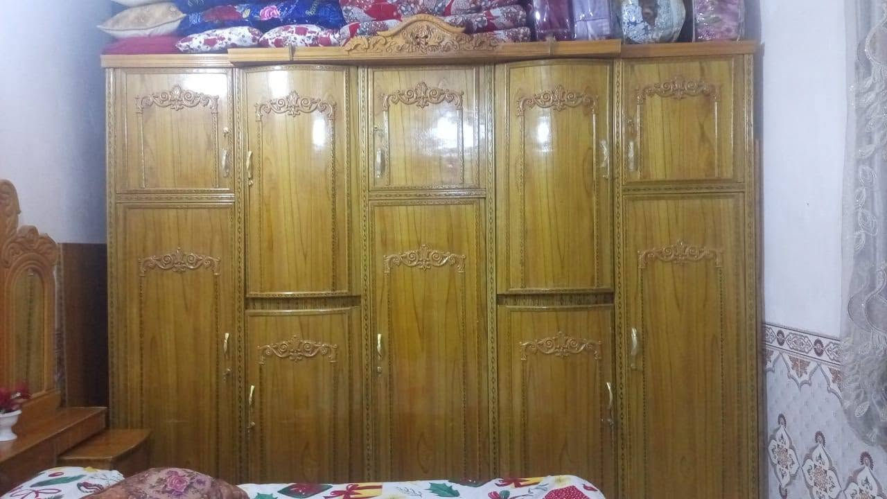 غرفة للبيع • واتساب