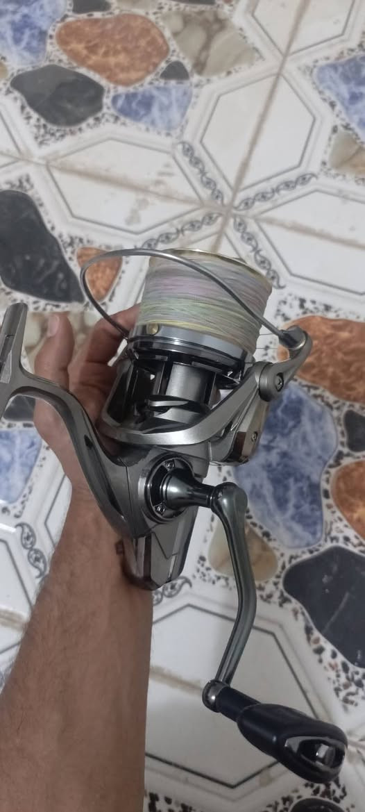 السلام عليكم اخوان غراض صيد للبيع  الاسعار بالتسلسل
1المكينه 9000 آلاف ماركه  NGK سعره 30
2شمسيه دبل سيم لاصليه قلابه حسب الزاويه الي تختارها سعره 25
3عصا كابار الطول 270  جديده 15 الف
4 عصا ياباني اصلي مال باله حلقات وياها حساس عدد3 ب20الف فقط
5 مكينه براون مال باله حجم 4000 من شركه يابانيه سعره25 الف 
واتساب ***********
