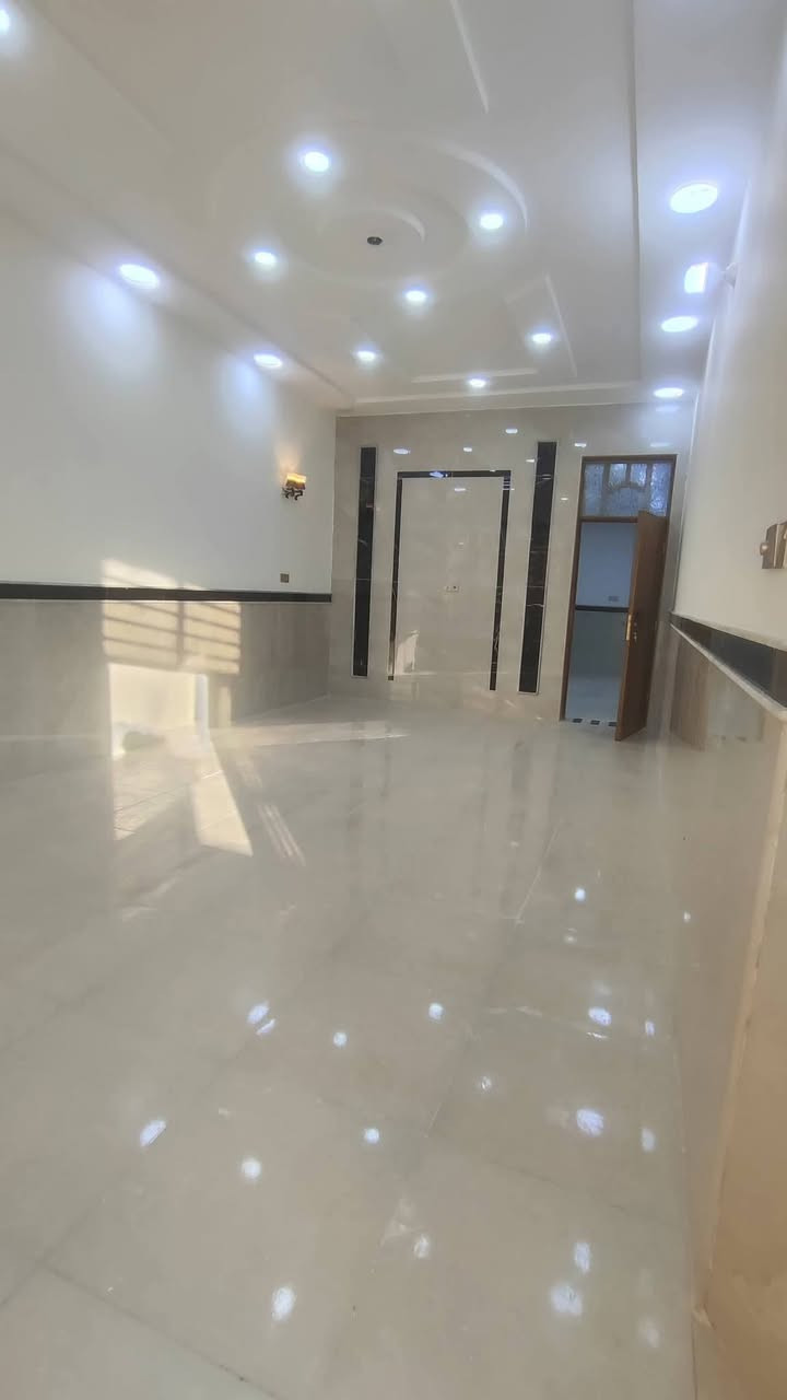 دار٢٠٠م حي العرضات الاولى طابق واحد بناء حديث خلف شارع شؤون المرءه ***********

