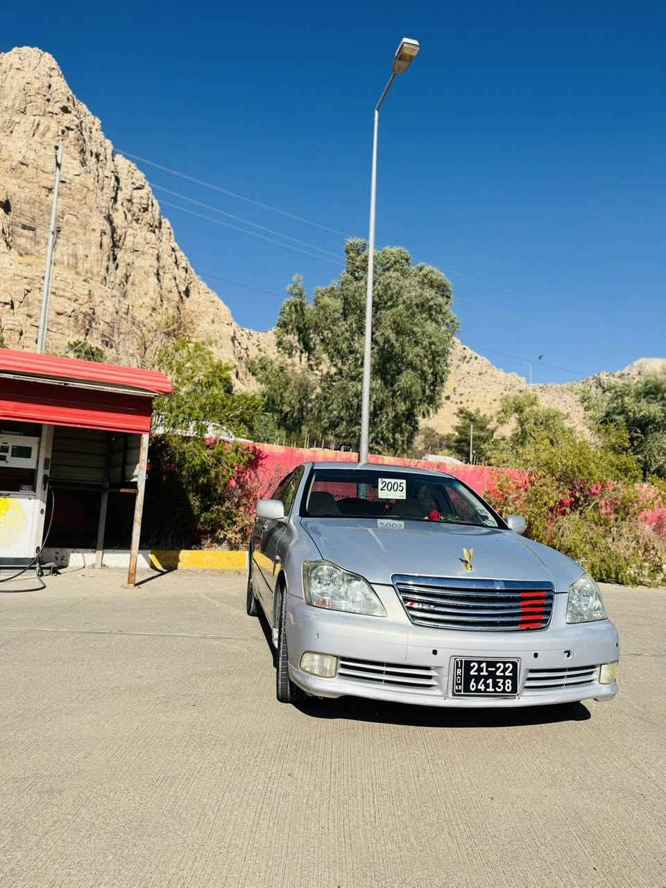 شاهين • ٢٠٠٥ • أزرق ملكي