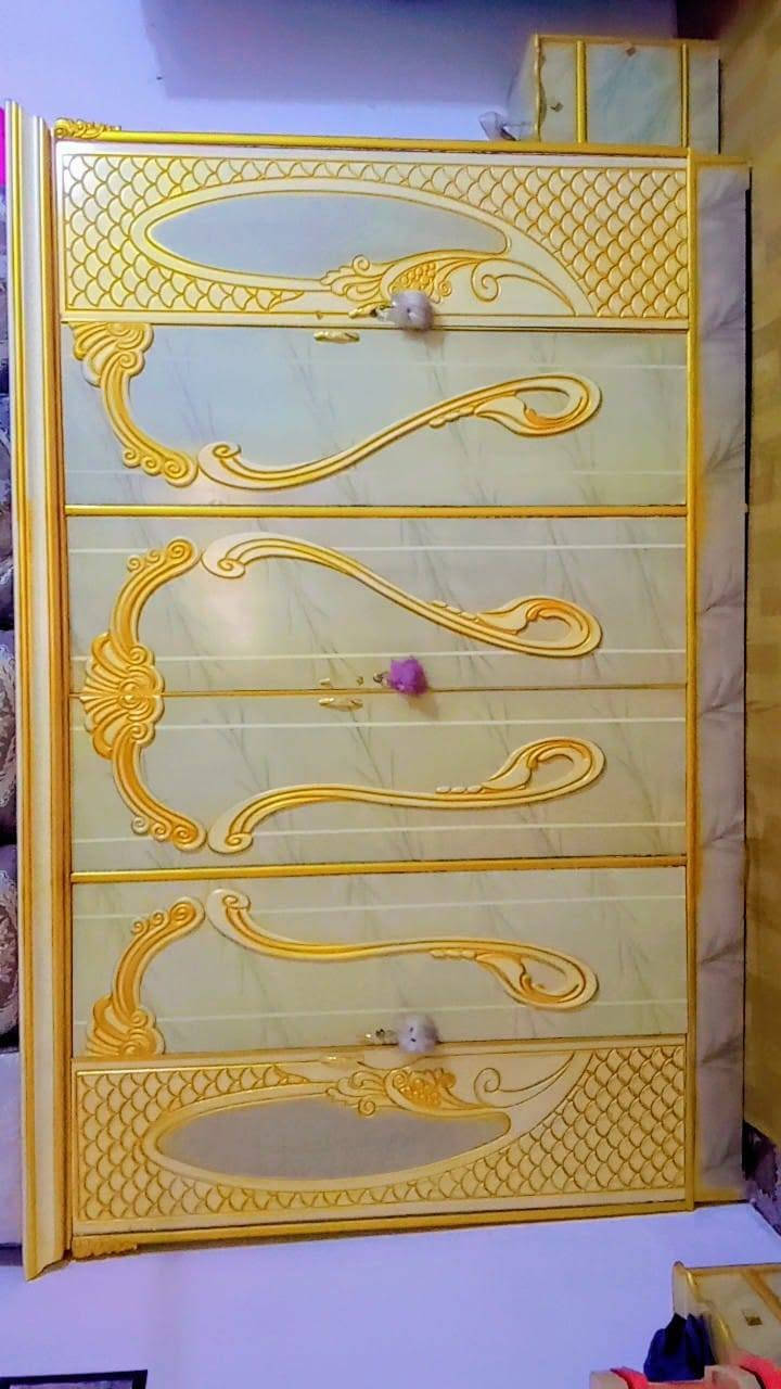 السلام عليكم ورحمه الله وبركاته 
غرفه شغل عراقي للبيع 
المكان الرمادي الخمسه كيلو 
الاستفسار ***********
