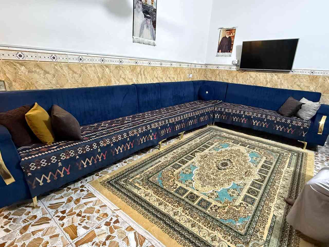 طقم ١٠مقاعد • نضيف • الحبيبية بغداد