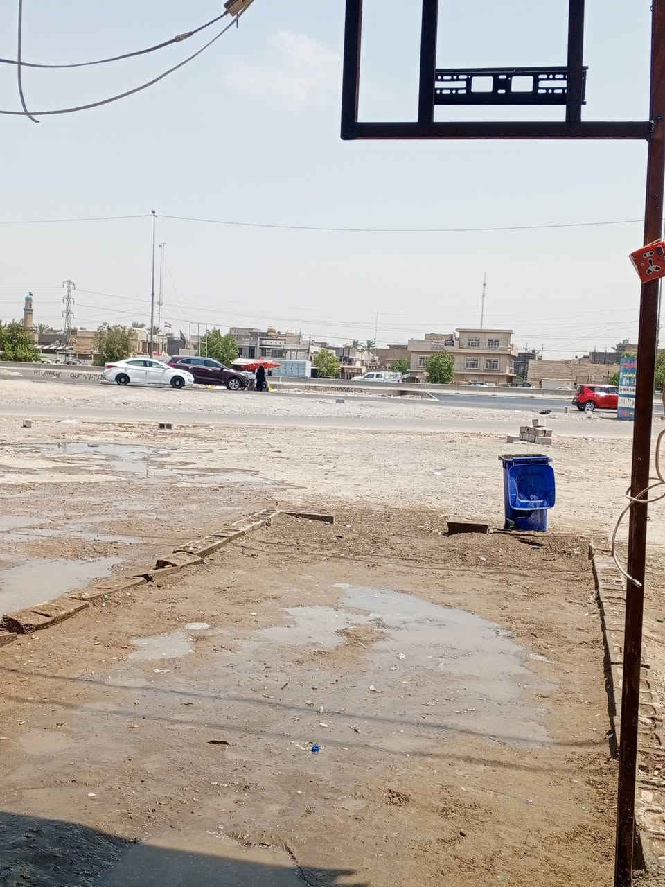 سلام عليكم كوفي للبيع مكان بنزلت الجسر مال حسينيه مقابل محكمه يريد يتواصل معي على هاذا رقم ***********
