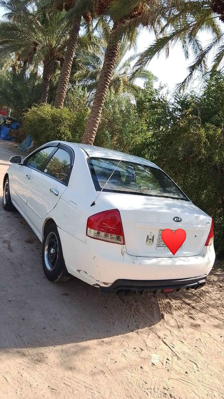 سلام عليكم سيراتو 2009 وارد
خليجي سياره كامله بيه بس بارد بل 
 الباب الخلفي وره السايق رقم ذي قار 
بسمي تحويل نفس اليوم اتصال عله الرقم ***********بي واتساب 
المكان حله قرب سيطرة الثار
