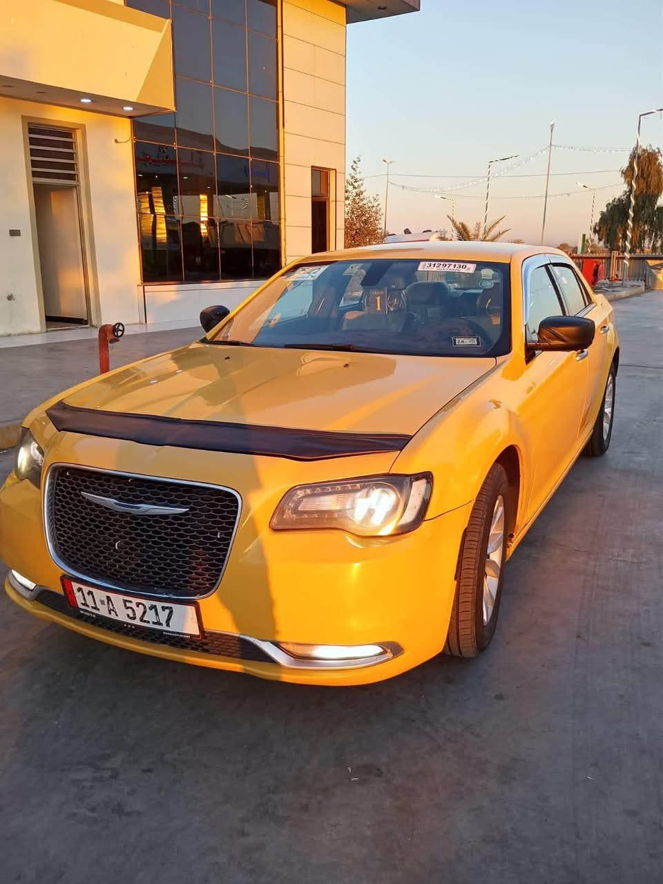 سلام عليكم 
كلايسر للبيع 
الموديل 2021 اصل 
الفئه S
كشنات تتفئه 
ستيرن هيتر تتفئه 
حساسات خلفيه 
السياره بأسمي ثاني يوم مداور 
السياره حداديه اماميه خلفيه 100/100
تخم تاير جديد 
مكينه گير بحاله ممتازه 
حادث السياره موجوده الصور 
السعر 210 ورقه مكان السيارة نجف 
خطة بغداد نجف رقمي ‭***********‬
