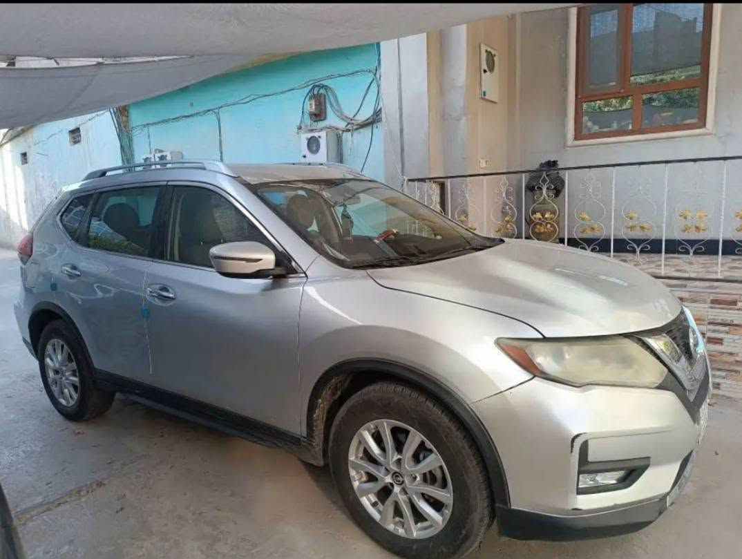 نيسان روج 2020 SV
سياره ماشيه 52 الف 
مواصفات
محرك 2500
صندوق كهرباء
كشن كهرباء
هيتر بل كشنات
تشغيل عن بعد
رادار خلفي وامامي وخروج عن مسار
حادثه جاملغ وشبر بوند
السعر 145 ورقة بي مجال 
مكان سياره موصل 
*********** موصل, نينوى

نص مكتوب في الصور:
- 2 من 7