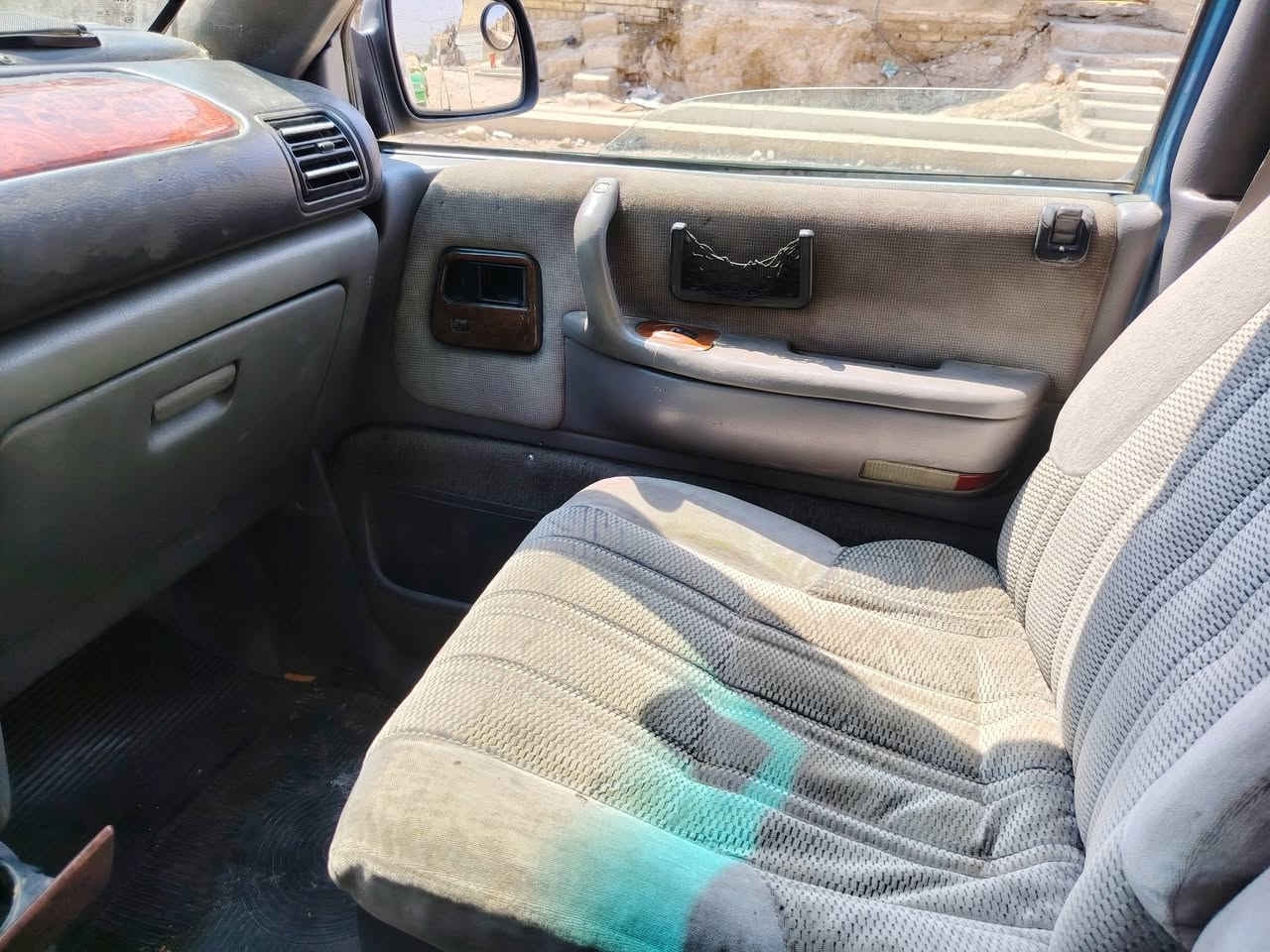 دوج كلاسيك موديل ٩٤ سياحي سيارة بلادية ٧راكب رقم نينوى صاحبة بغداد سنوية لل ٢٧ العنوان بغداد حي البتول ***********السعر٣٢
