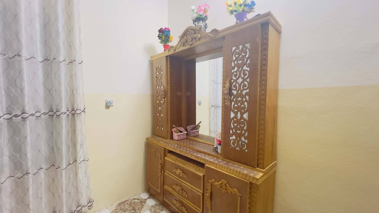 غرفة نوم للبيع 
استعمال 6اشهر نظيف

للتواصل على الرقم الاتي
***********
