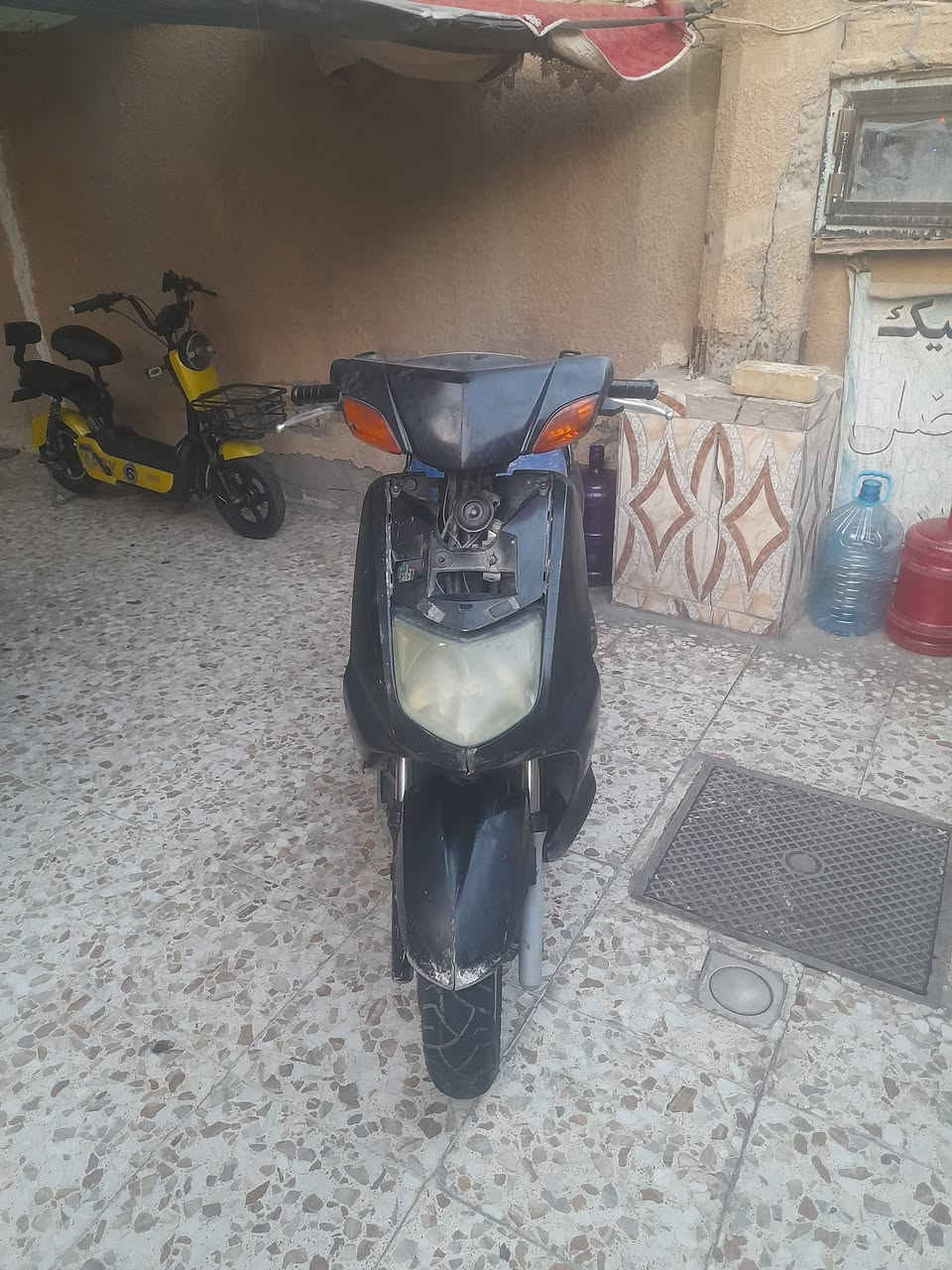 دراجة سكنس نثية ١٤٠ دراجة سلف نكرة بكل وكت دراجة عوزهة كابريتر هسة هية شغالة بس تكطع بيهة صوت بصلانصة مال جعجة دراجة يحتاجلهة ترتيب تايرات جدد سعر 200 وابيهة مجال بصيط مكاني بغداد شعب رقم  ***********
