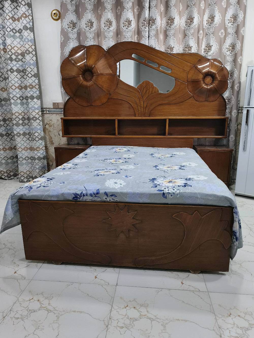 جرباية نجارة نفرين نضيفة  وضربة بسيطة بل گومدي ومع كامل الملحقات السعر  
150 الموقع بغداد الزعفرانية دور الصحة الثانية