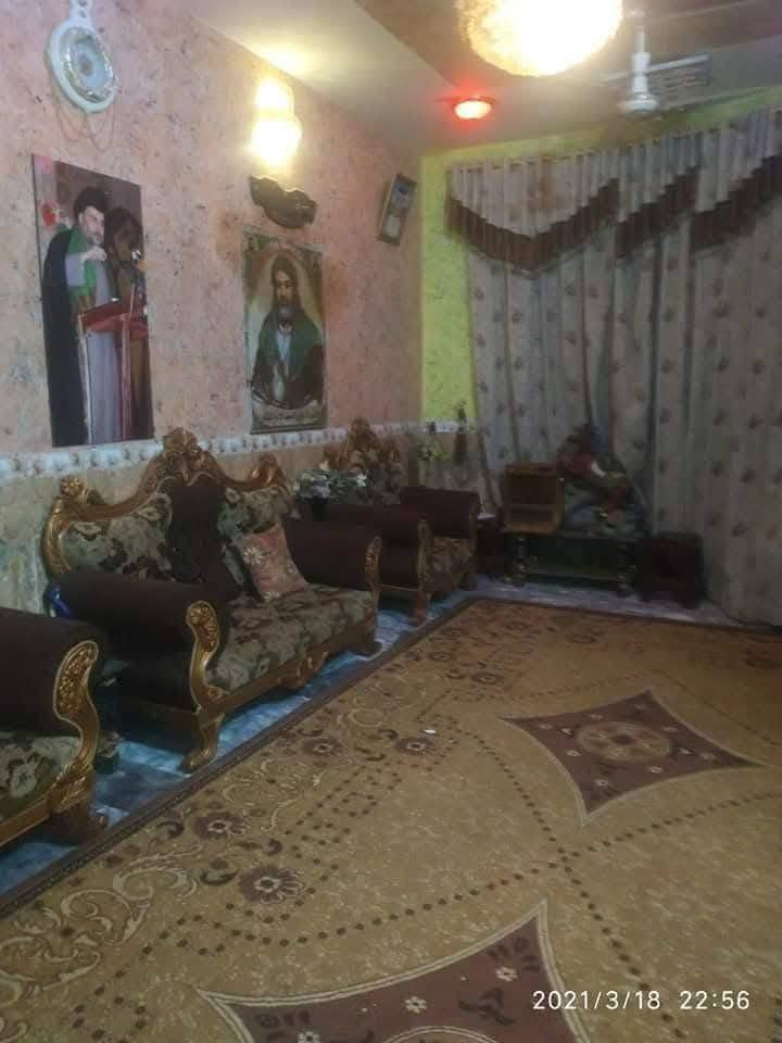💢بسبب الوعود الكاذبه 
🌹 السلام عليكم ورحمة الله وبركاته 🌹

🏠 دار للبيع 🏠
📍 الموقع: الحمزة الغربي – الحي العسكري – شارع حسينيه الزهراء_واجهيه البيت على ساحة.

✨ مواصفات العقار:
🔹 النوع: طابو صرف
🔹 المساحة: 200 متر مربع
🔹 البناء: طابوق جمهوري..وسقف صب كونكريت
🔹 بناء حديث💢اشراف مهندس ناصر 
🔹 الأرضية: مرمر
❣️الشبابيك PPC
🏡 يتكون من:
✔ غرفتي نوم (2)
✔ استقبال
✔ صالة
✔ مطبخ
💫كراج سياره 
✔ صحيات داخلية
✔ صحيات خارجية

💰 مطلوب سلفة للإسكان: ٣ ملايين دينار
(تُسدد حسب الاتفاق بين الطرفين)

💵 السعر: ٩٥ مليون دينار عراقي قابل للتفاوض
رقم الموبايل..والواتساب 💥***********

نص مكتوب في الصور:
- 2021/3/18 22:56
- 2021/3/18 22:51
- 2021/3/18 22:50