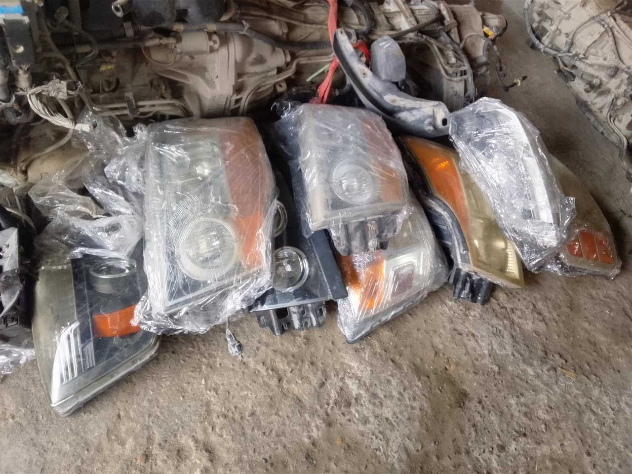 محلات ابو قتيبه كلشي موجود لبافندر 
***********
***********
بغداد باب الشرجي خلف التانكي مال الماء قرب باب الخروج الجبيره جوه
