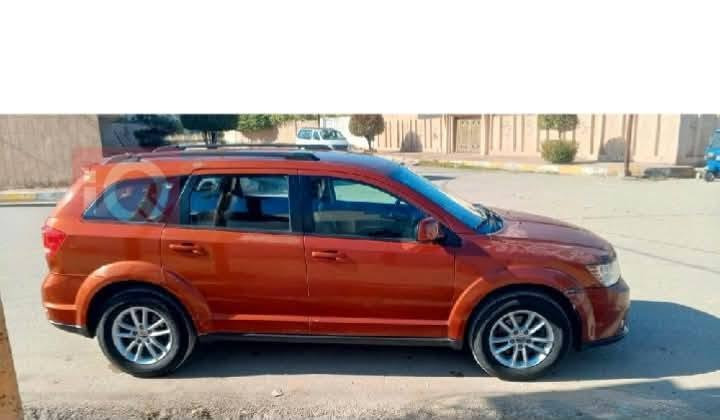 دوج جورني 2013 فئه SXT 
وارد امريكي   
سياره محرك 6 سلندر 3600 المرغوب دبل گزوز
كير محرك بشرط
المواصفات
7 راكب
3 قطع تبريد 
داخل جلد 
تحكم ستيرن 
شاشة حجم صغير بلادي
كشنات جلد 
حساس خلفي 
بصمه ابواب 
بصمه تشغيل 
باقي المواصفات 
معروفه 
كروز سرعه 
سياره رقم بغداد الجديد بسمي تحويل ثاني يوم
***********
السعر 95. 
مراوس حسب القناعه 
مكاني بغداد
