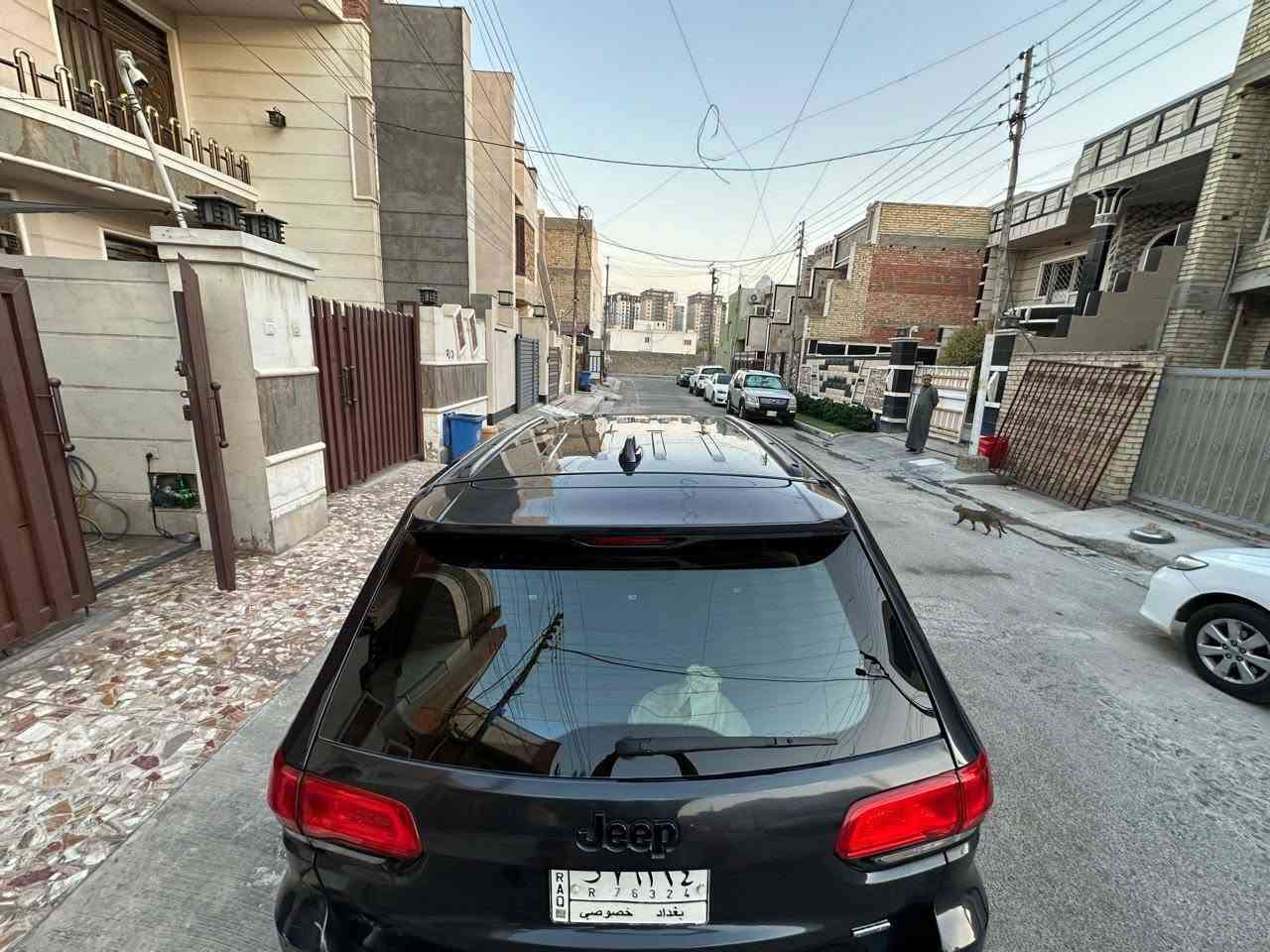 🚙 جيب (Jeep) جراند شيروكي Blacktop موديل 2015
🖤 اللون: أسود كاذب مميز

✨ السيارة نظيفة جدًا

✅ المواصفات:
• سلايد (فتحة سقف)
• LED نهاري
• ويل كب Blacktop
• كشنات جلد وكنتارة أصلية
• شاشة كبيرة
• تشغيل عن بُعد

📸 صور حادث أمريكا مرفقة وموضحة بالكامل للشفافية.

📍 المسافة المقطوعة: 133 ألف

📝 التسجيل: باسمي – رقم بغداد ألماني

📍 الموقع: بغداد – حي الحسين

🔄 أقبل المراوس حصراً مع جراند شيروكي Blacktop موديل (2023 أو 2024)، رقم بغداد، حرة.

📞 للتواصل والاستفسار:
***********
