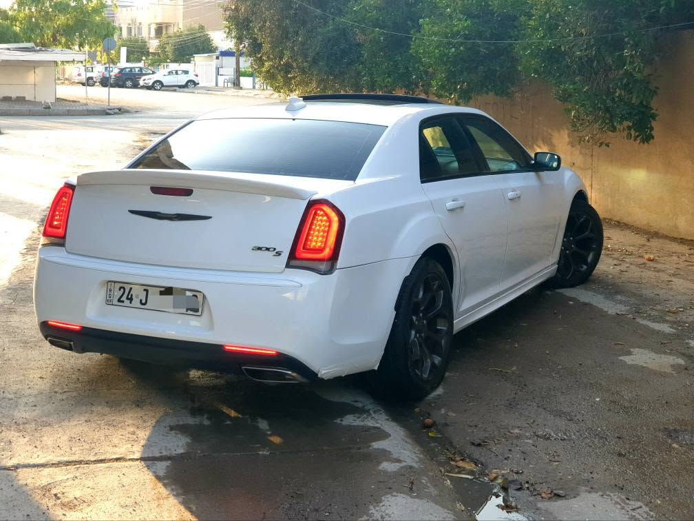 كرايسلر 300 S • ٢٠١٨ • بدون صبغ