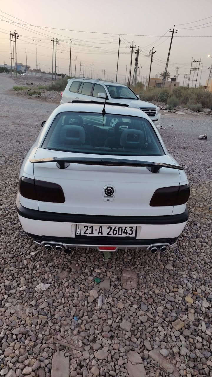 اوبل بزون موديل 95 كفاله عامه ما ناقصها اي شي تبريد شرط ثلج حداديه فول واحد ع واحد مكينه محور 2500 كرهبائيات كلها شغاله حتى الاشاير الي بل مرء شغالات سستم سماعات السياره فول سلايت طكتين جاهزه من كلشي وشرط نفس البصوره سعرها 47; ورقه مكاني ذي قار قلعة سكر علما غير متواجد ع النت للتصال ***********
