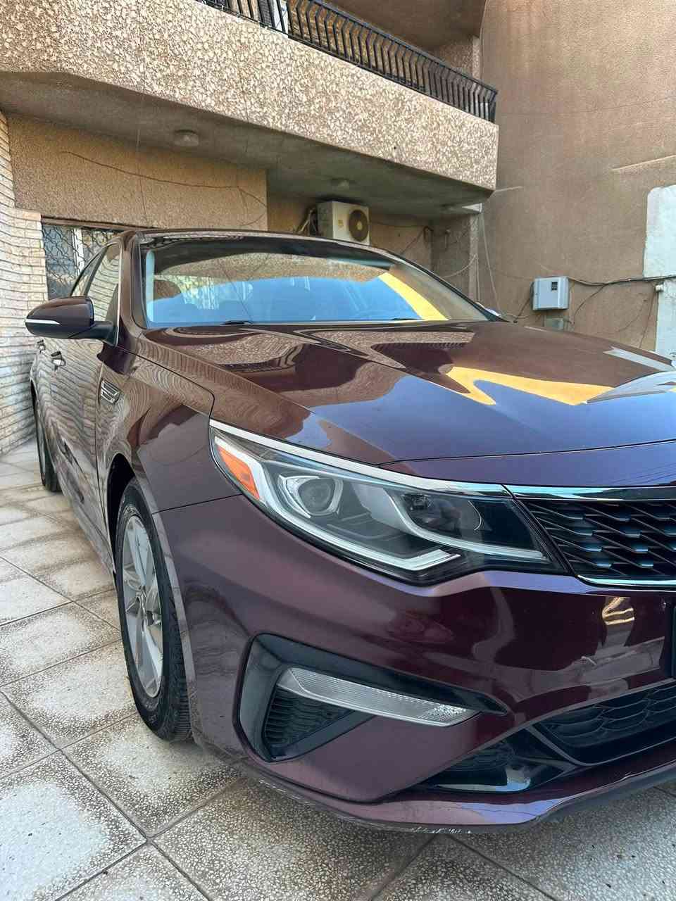 كيا اوبتيما 2019 وارد امريكي
رقم اربيل السيارة باسمي
لون كرزي والداخل اسود
ماشية 62 الف ميل
محرك 2400 كير AT
بيها جاملغ امامي مبدل جهة السايق 
وباب امامي صبغ عكس السايق 
بنيد وجاملغ بارد 
ايرباك بردة فقط
وصور الحادث مرفقة 

مكينة وكير وتبريد وكهربائيات مكفولة
صيانة للصدر قبل فترة قصيرة

مواصفات FE 
شاشة وسائط - كاميرا خلفية - حساسات خلفية - نقاط عمياء جانبية - رادار جانبي - مانع اصطدام امامي - مثبت سرعة مع تحكمات ستيرن - ثلاث وضعيات قيادة - اضاءة LED - حساسات اطارات

السعر : 135 وبيها مجال
مكاني بغداد - حي الاطباء
رقم التليفون للتواصل: ***********
او التواصل عالخاص
