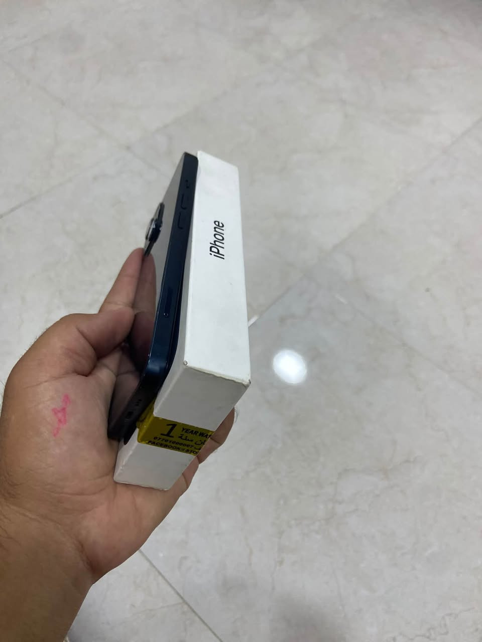 للبيع آيفون 13 ذاكرته 128 كيكه جهاز لوك شخط مابي كامراته فول فقط شاشه مبدل اصلي فول شرط فيس ايدي شغال شرط حاسبه كارتون وياه دبل سيم بطاريه بلادي 79 شرط مايصرف شحن نموذج M أمريكي سعر 360 وبي مجال خاص او اتصل*********** مكاني كركوك
