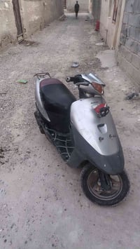 دراجه سرعه ٦٠ ساوزكي ابيع كوم حديد طافيه دراجه كامله بس نقص جام بك لاي...