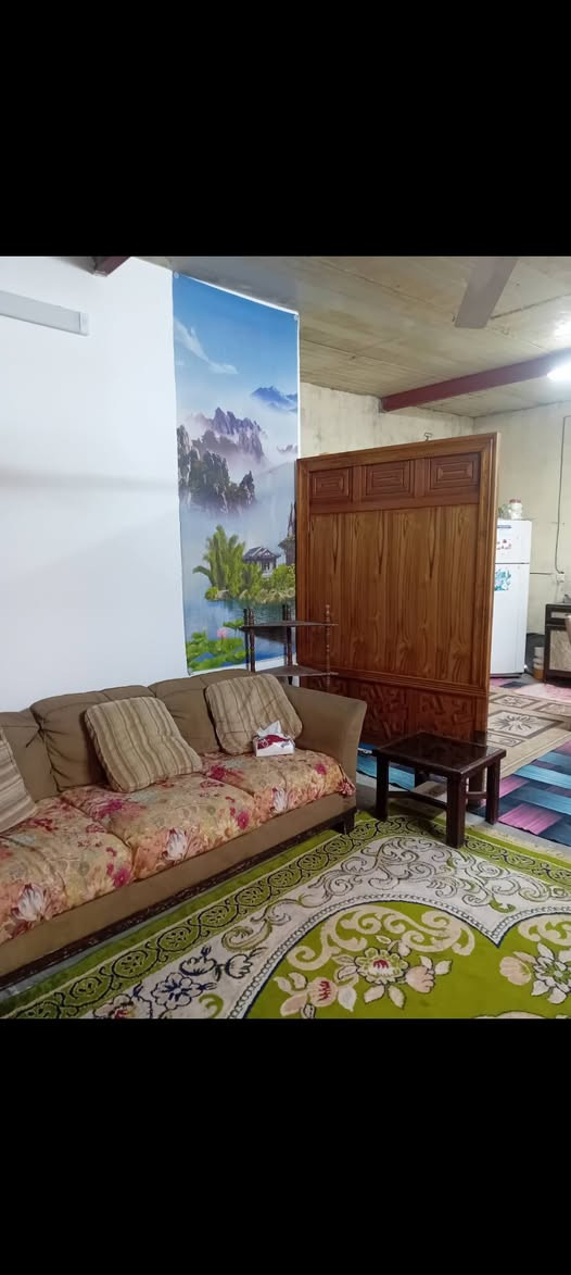 تعليك أم حسن • ٢٠٠م • مفروش