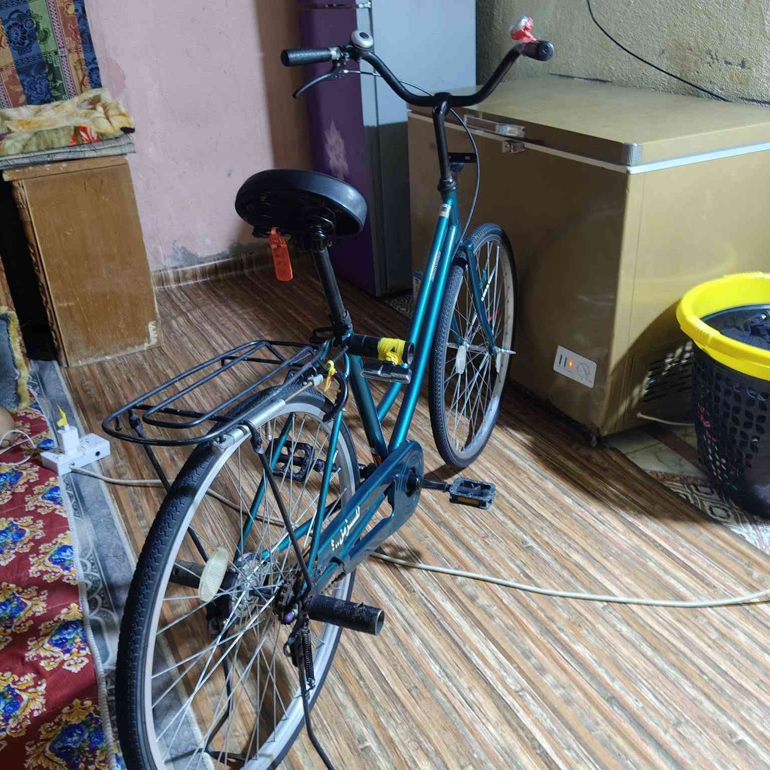 سلام عليكم بوسكل البيع سعر135وبي مجالل كلش بسيط المكان بصره الزبير بوسكل نضيف حاويه هذا رقمي فقط وستاب ***********
