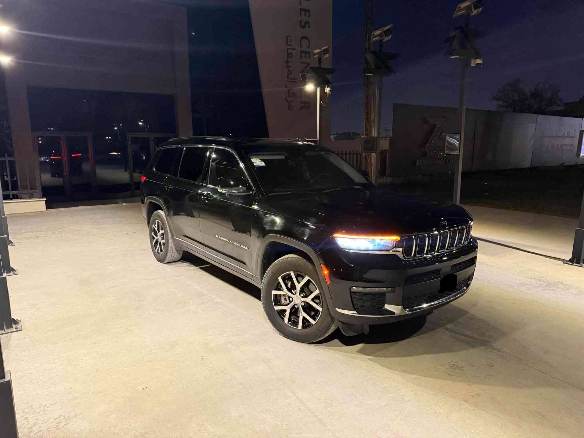 🚘 Jeep Grand Cherokee L Limited   2024
المواصفات 

• رادار أمامي مع مانع تصادم
• تحذير الخروج عن المسار
• تحذير النقطة العمياء
• نظام تحذير عند التقاطعات
• نظام تحذير عند تجاوز السرعة المحددة
• نظام تقليل الضجيج داخل المقصورة
• إضاءة محيطية
• شاحن موبايل لاسلكي (Wireless)
• ستيرن كهربائي
• كاميرا محيطية 360°
• كاميرا داخلية
• تعديل وضعيات مقعد السائق كهربائياً
• تشغيل عن بُعد
• الصندوق الخلفي كهربائي
• إضافات من الخشب للمقصورة الداخلية
• ذاكرة لحفظ وضعيات الجلوس للمقاعد الأمامية
• المقاعد الأمامية كهربائية
• المقاعد الأمامية تبريد وتدفئة
• المقاعد الخلفية تدفئة
• ستائر للشبابيك الخلفية
• إنارة داخلية LED
• حساسات أمامية وخلفية
• مكيف خلفي مع وحدة تحكم منفصلة
• تدفئة مقود القيادة
• مانع تصادم خلفي
• بلوتوث وتوصيل الهاتف
• محدد سرعة
• نظام التشغيل والإطفاء الأوتوماتيكي
• نظام بريك أوتوماتيكي
• بانوراما

حادث السياره بدون ايرباك بدون دواخل شواصي لغود كفاله قطعه وحده فتح وبيه مكانات صبغ على كد الضرر اي نقص مابيه•

السعر 258
مكان السياره بغداد
+964 788 299 1250

نص مكتوب في الصور:
- Top View Rear View